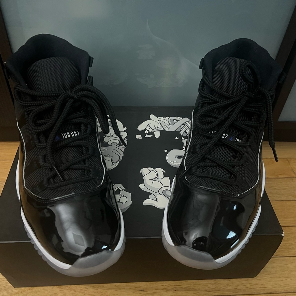 Air Jordan retro 11’s “ Space Jam” Mens size 13 . Colors Black/Concord-White